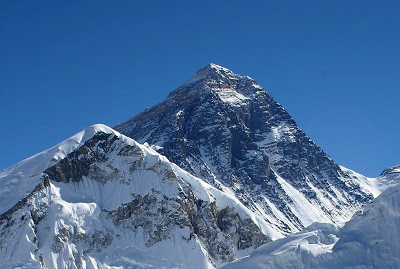 Everest_kalapatthar_crop