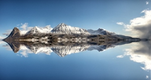 fjord reflection (300x160)